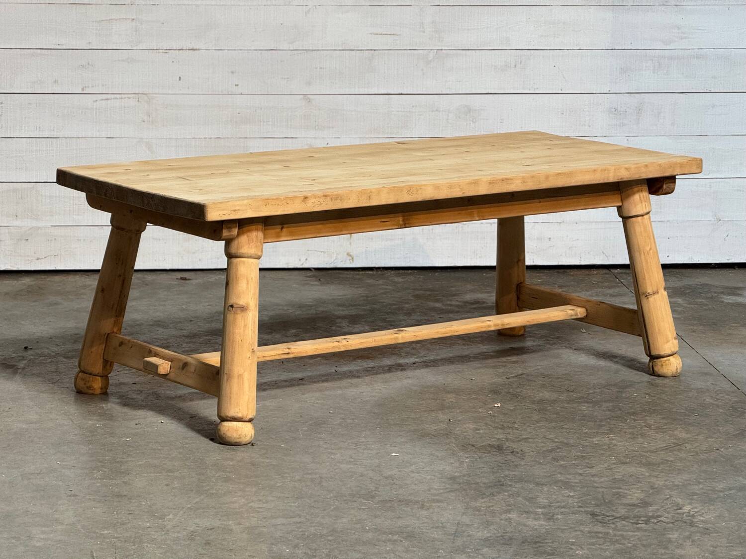 Scandinavian table in fir