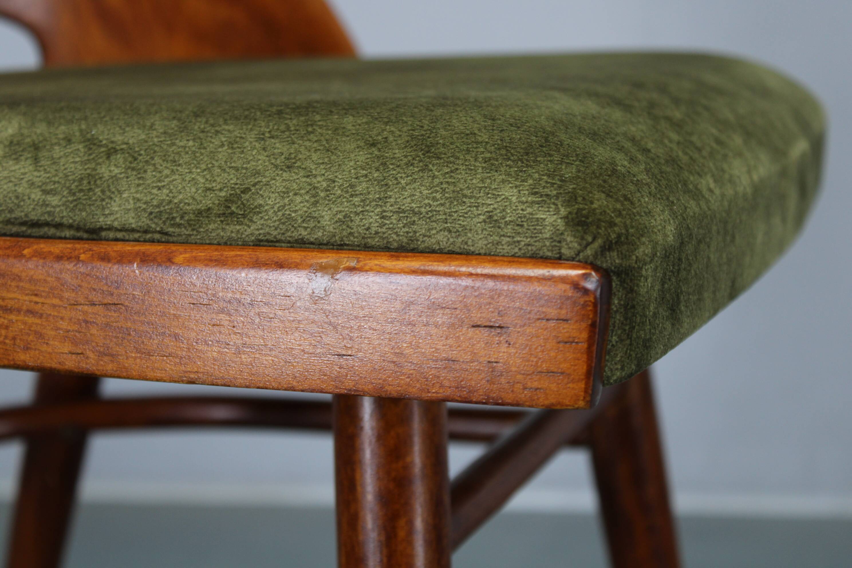 Set of four mid-century dining chairs TON 514 by Osvald Haerdtl, 1960s