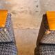 Paire de fauteuils club 70"