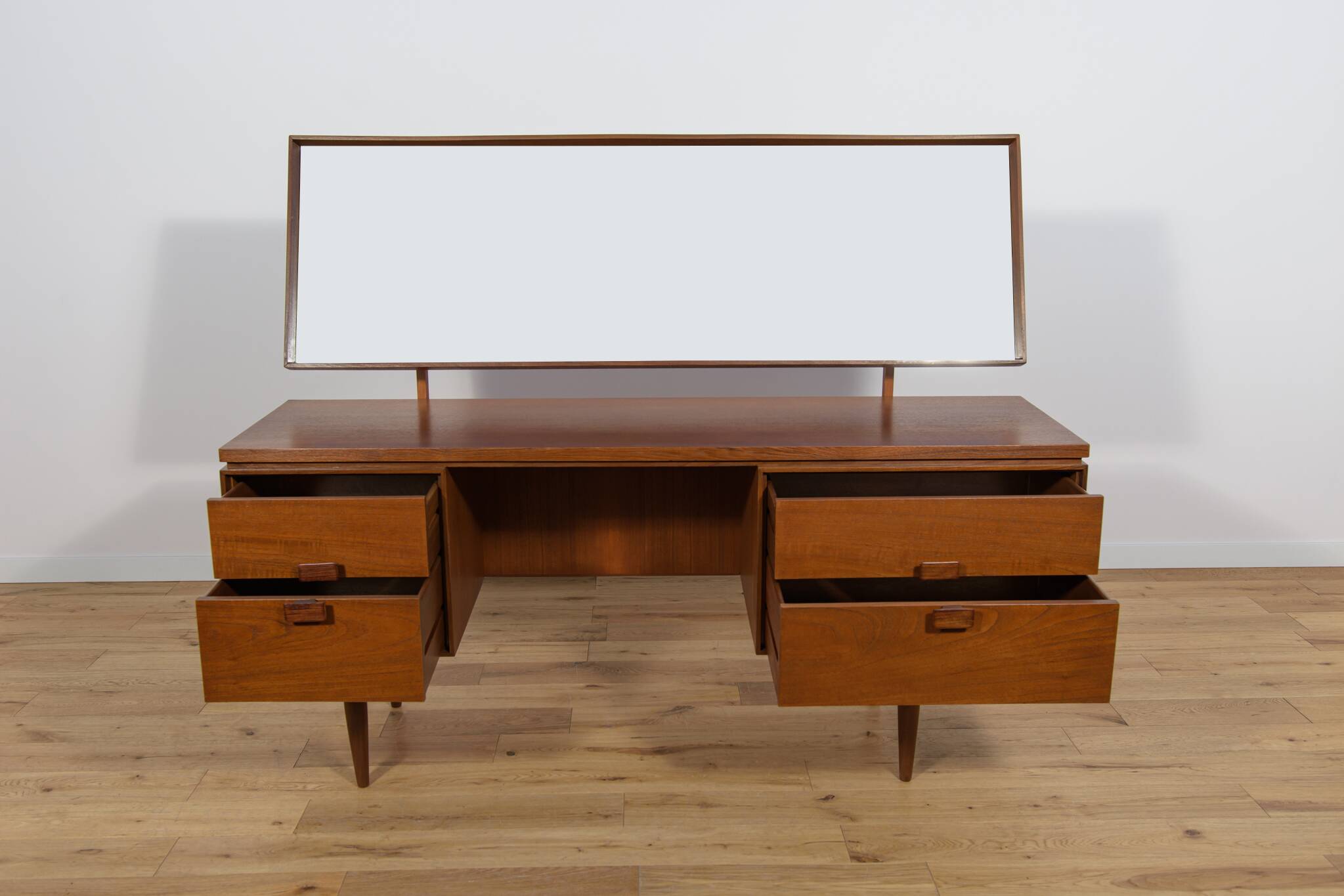 Mid-Century Dressing Table by I. Kofod-Larsen for G-Plan, 1960s