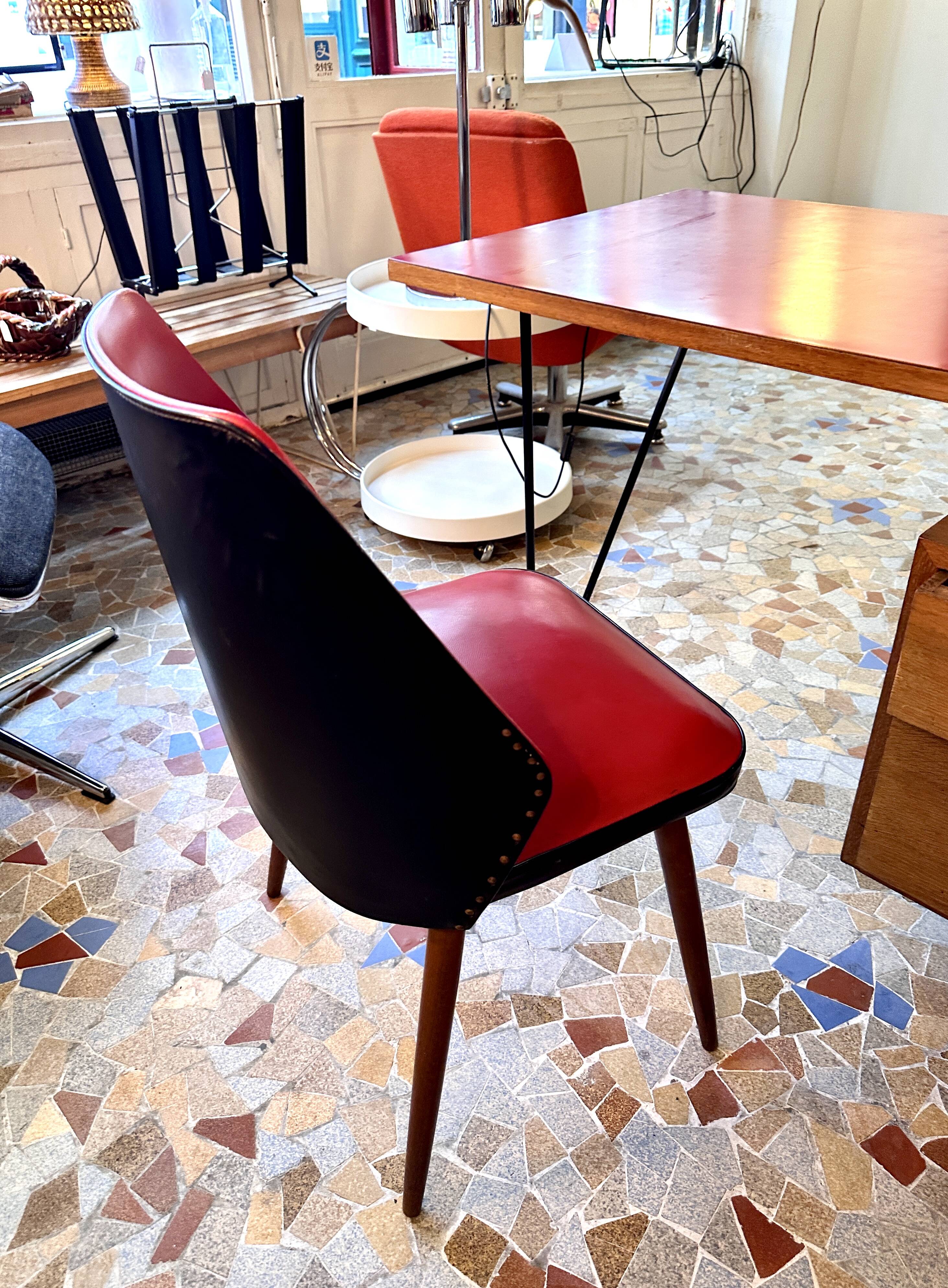 Chaise de bureau rouge