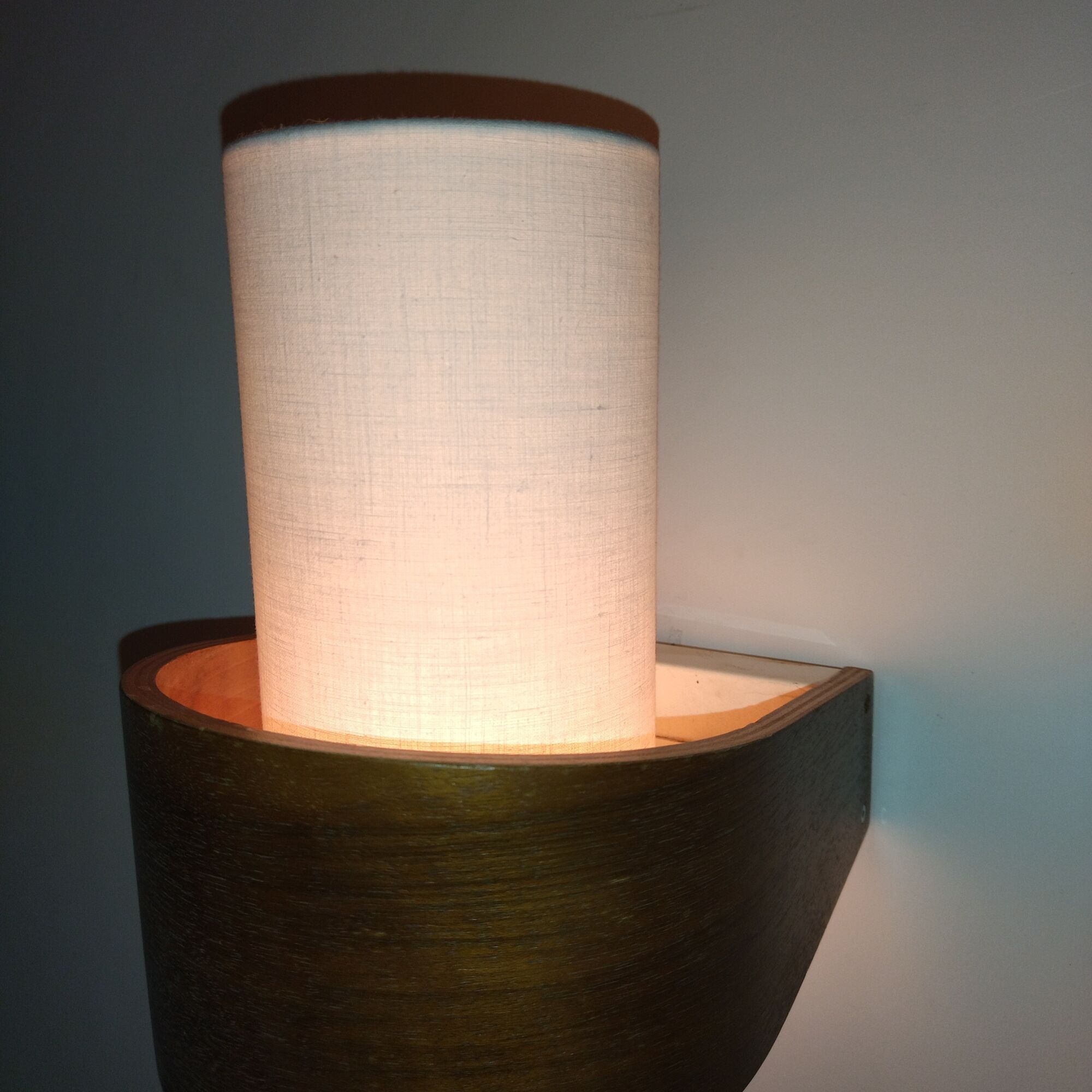 Paire d'appliques scandinave années 60 bois tissus