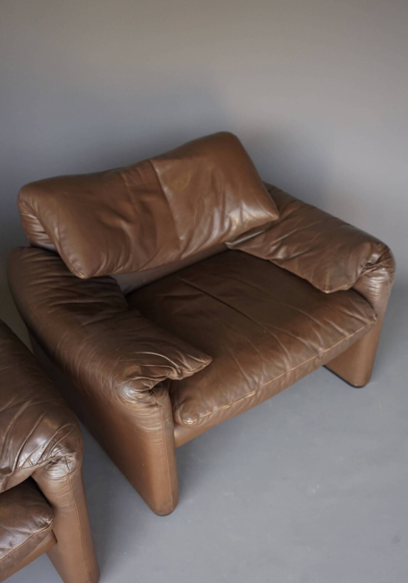 Maralunga Leather Armchairs by Vico Magistretti for Cassina, 1973