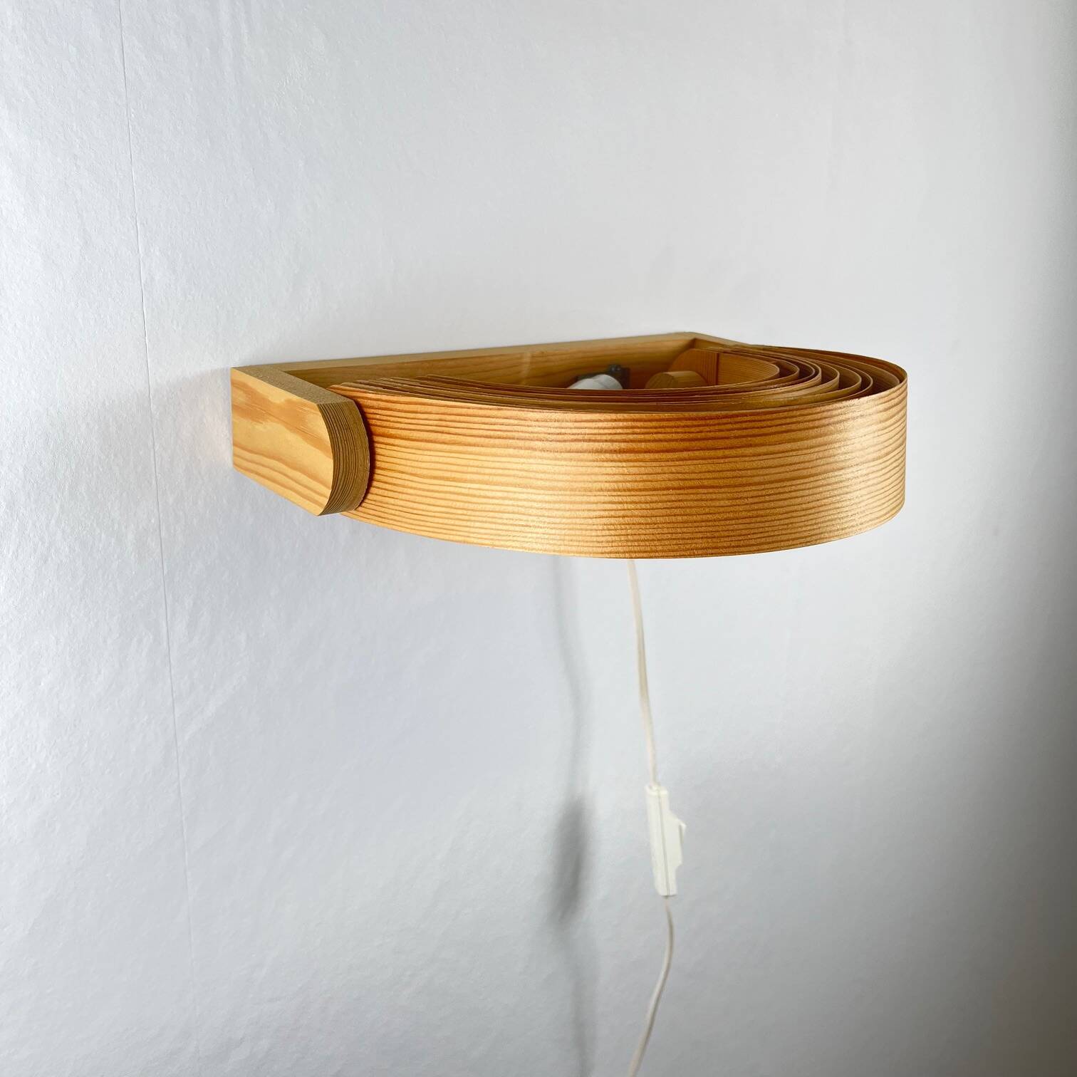 Translandia wall lamp in pine, Denmark, 1960-70