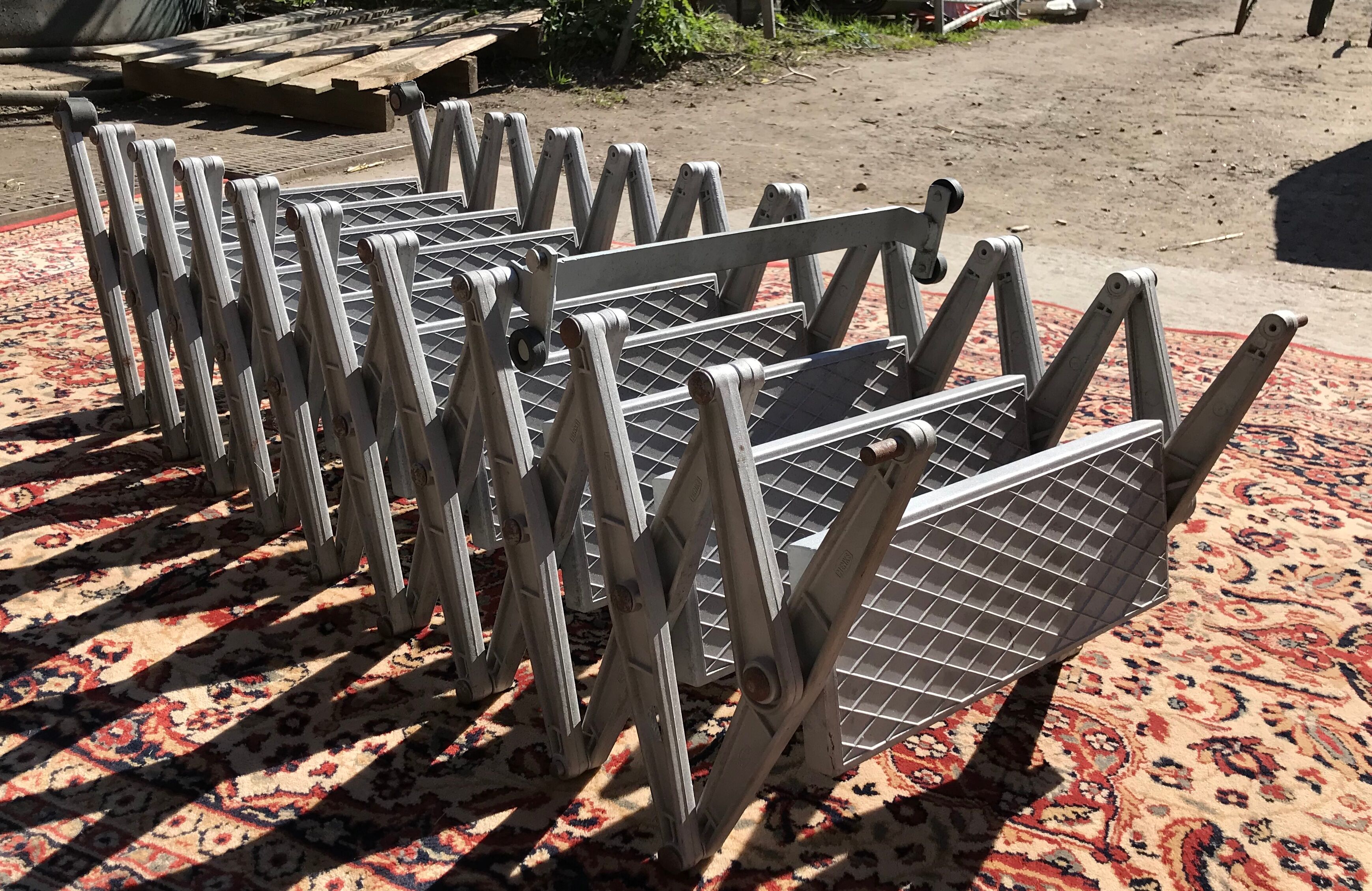 Henke accordion staircase