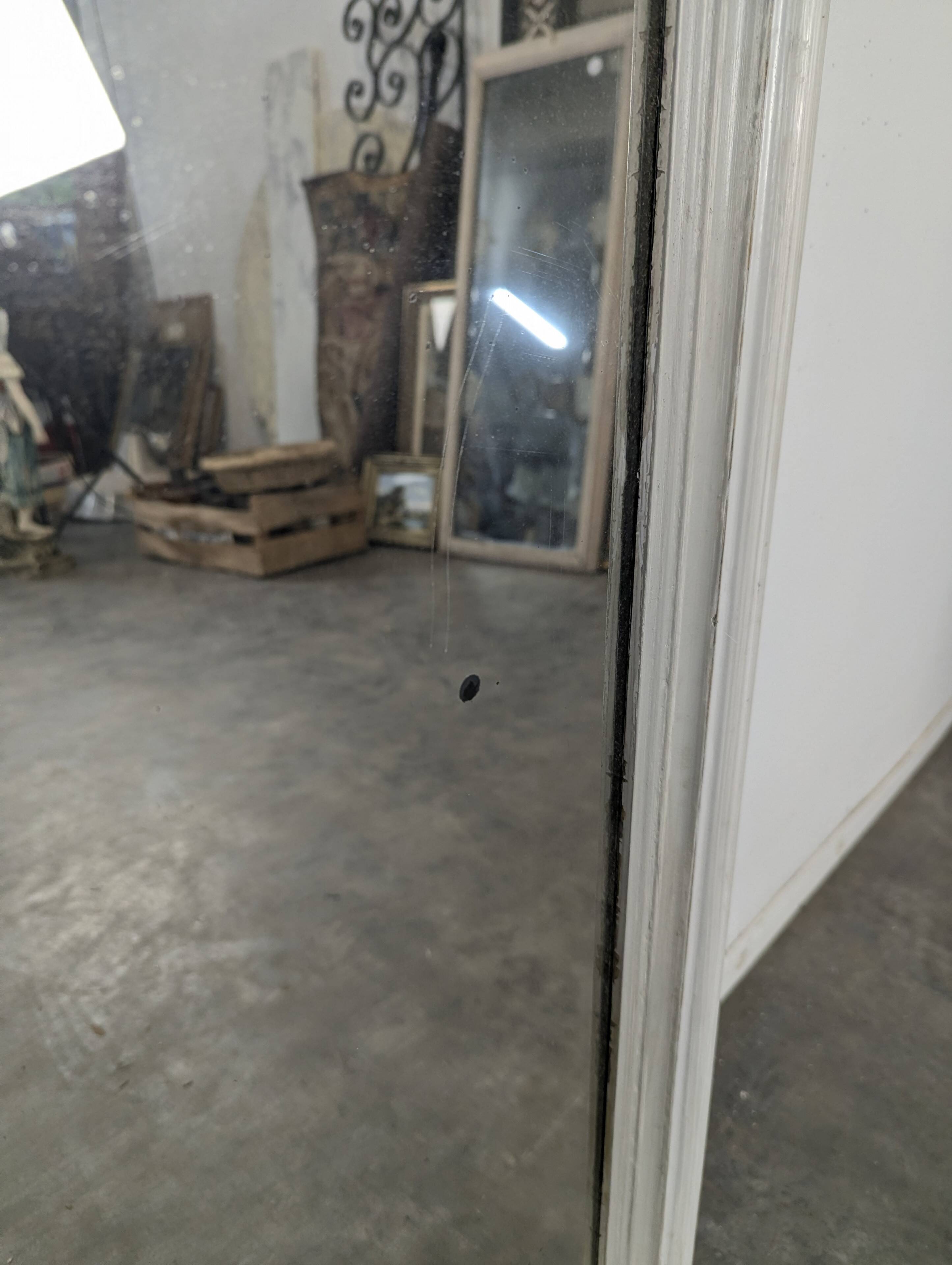 Grand miroir rectangulaire à cadre en bois laqué blanc
