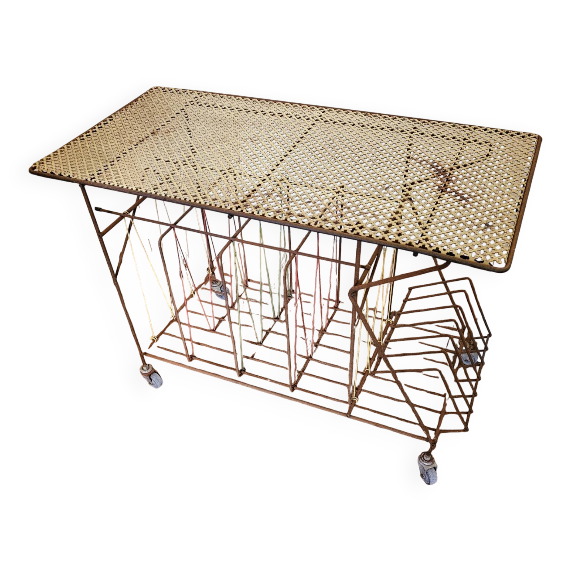 Metal vinyl coffee table