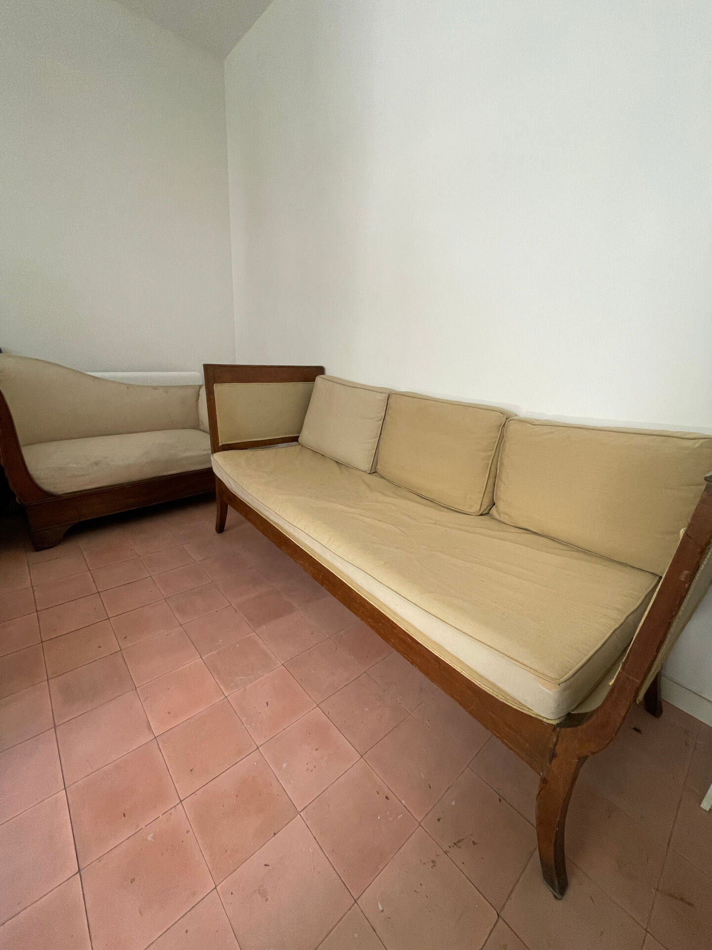 Banquette style restoration
