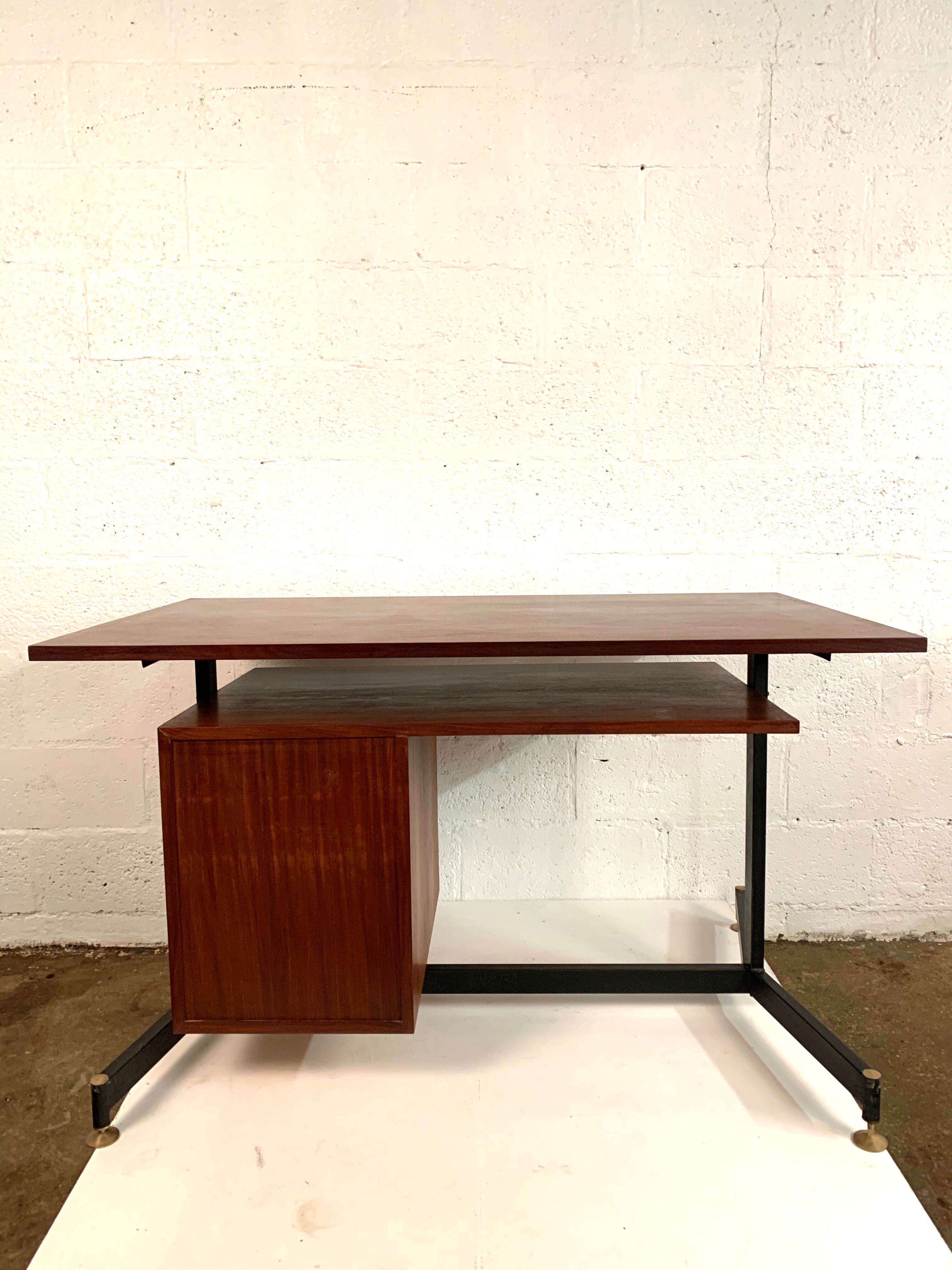 Italian desk 60