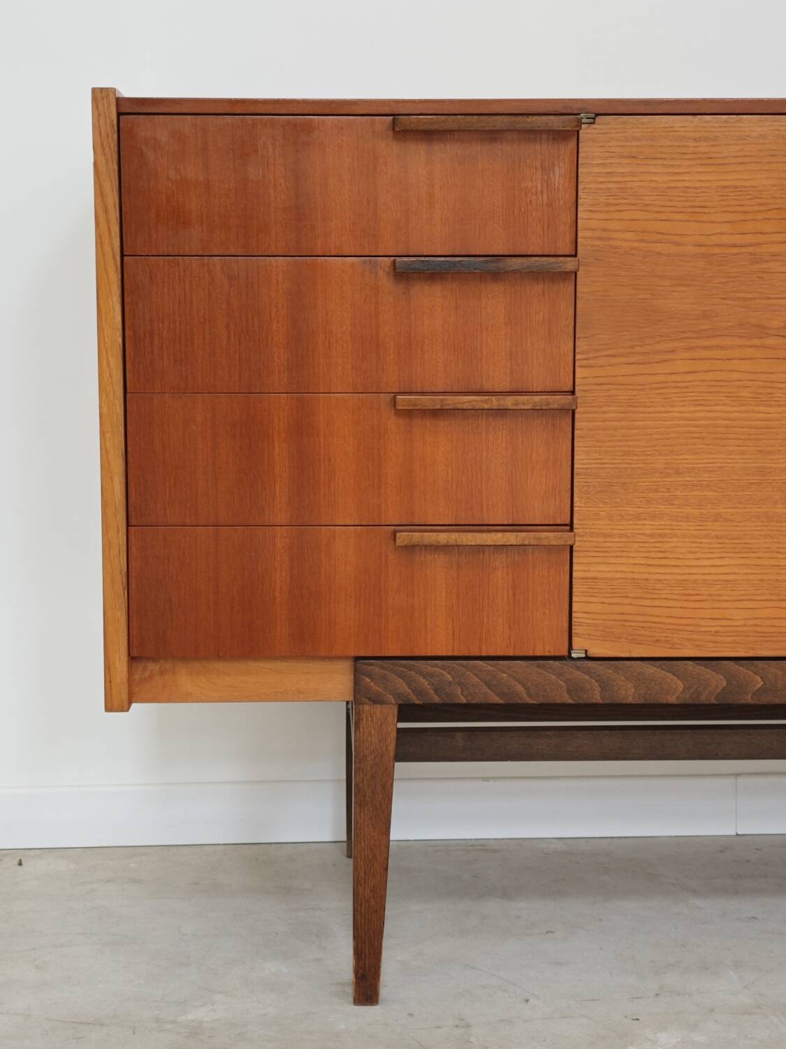 Enfilade meuble de rangement
Frantisek Mezulanik pour Up Zavody
1960