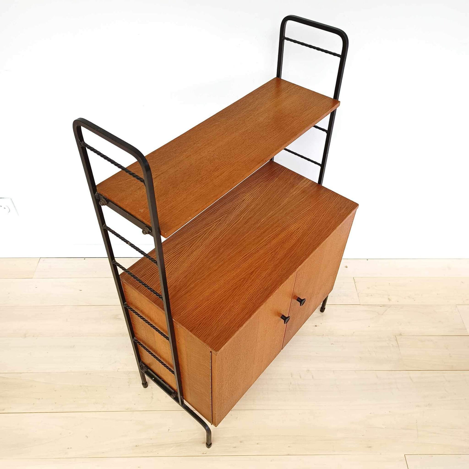 String style shelf unit
