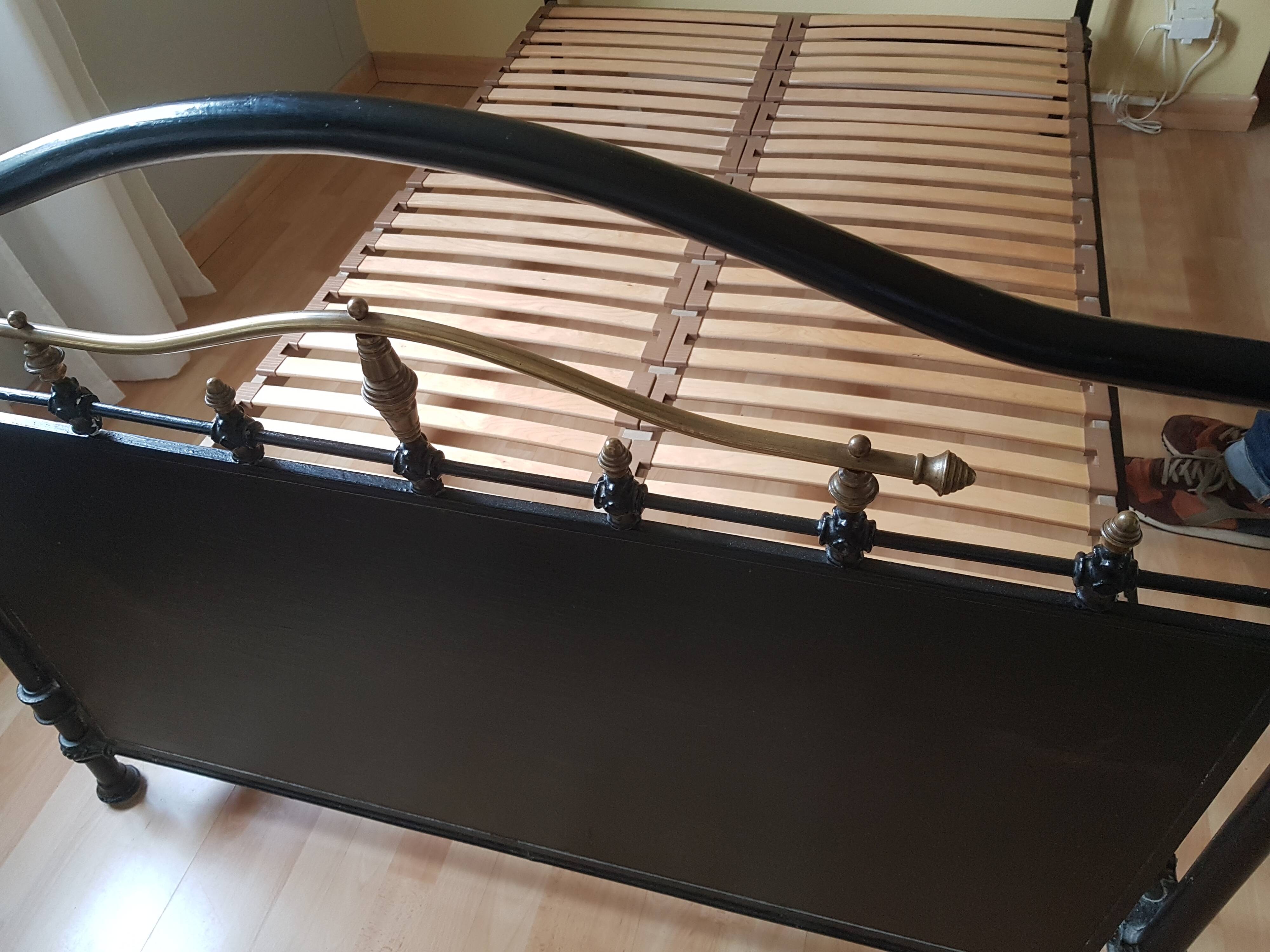 Old metal and brass bed frame + slatted base