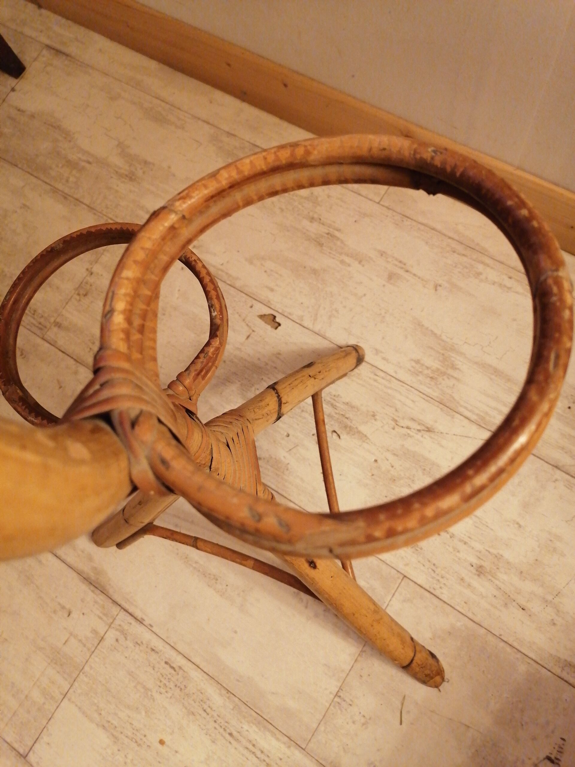 Plant holder bamboo rattan snake vintage