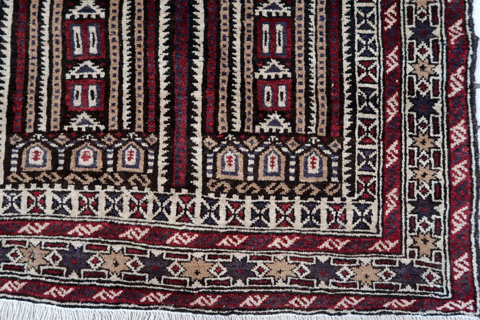 Tapis de prière vintage afghan Baluch fait main en laine – 95 x 142 cm