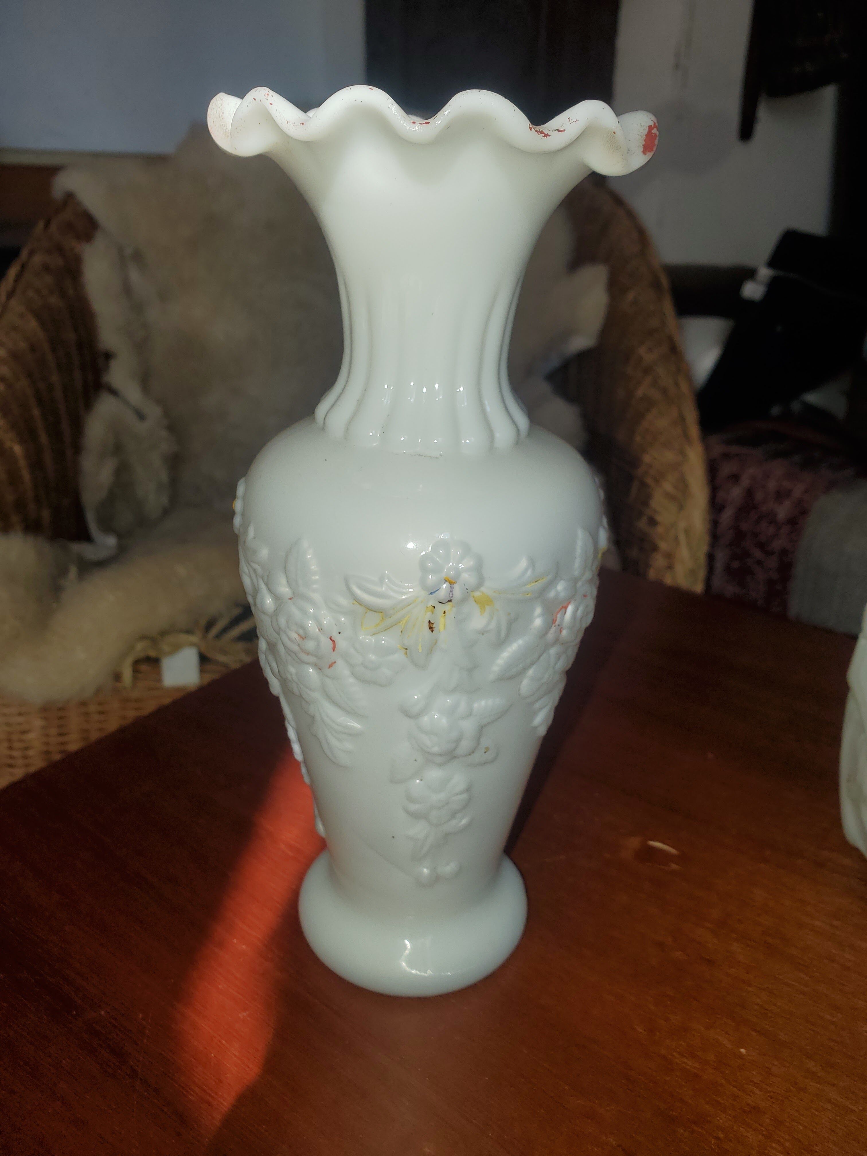 Opaline vase of fair