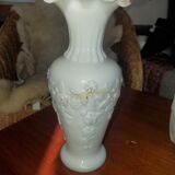 Opaline vase of fair