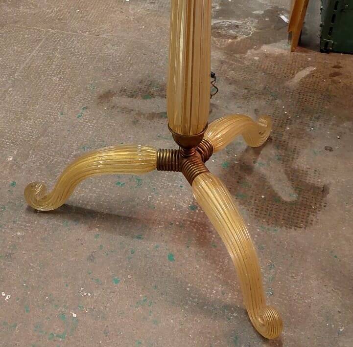 Barovier & Toso tripod floor lamp in gilded Murano glass 1930/40
