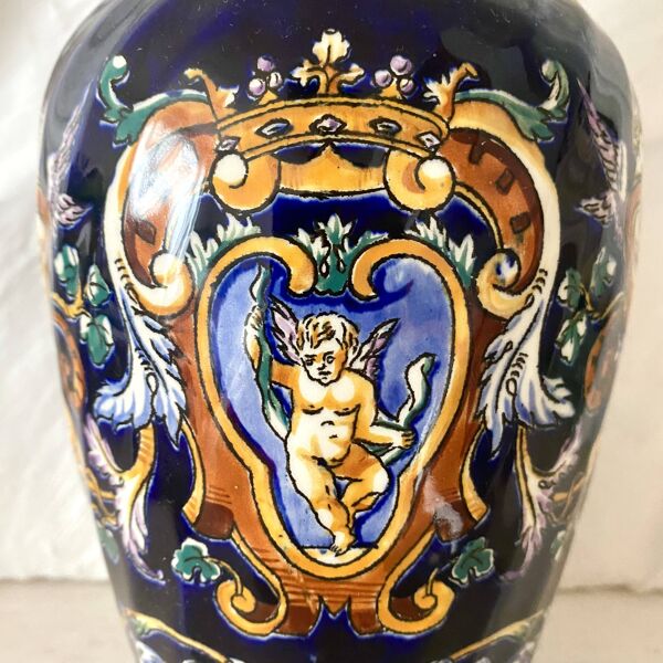 Vase en faïence de Gien décor renaissance