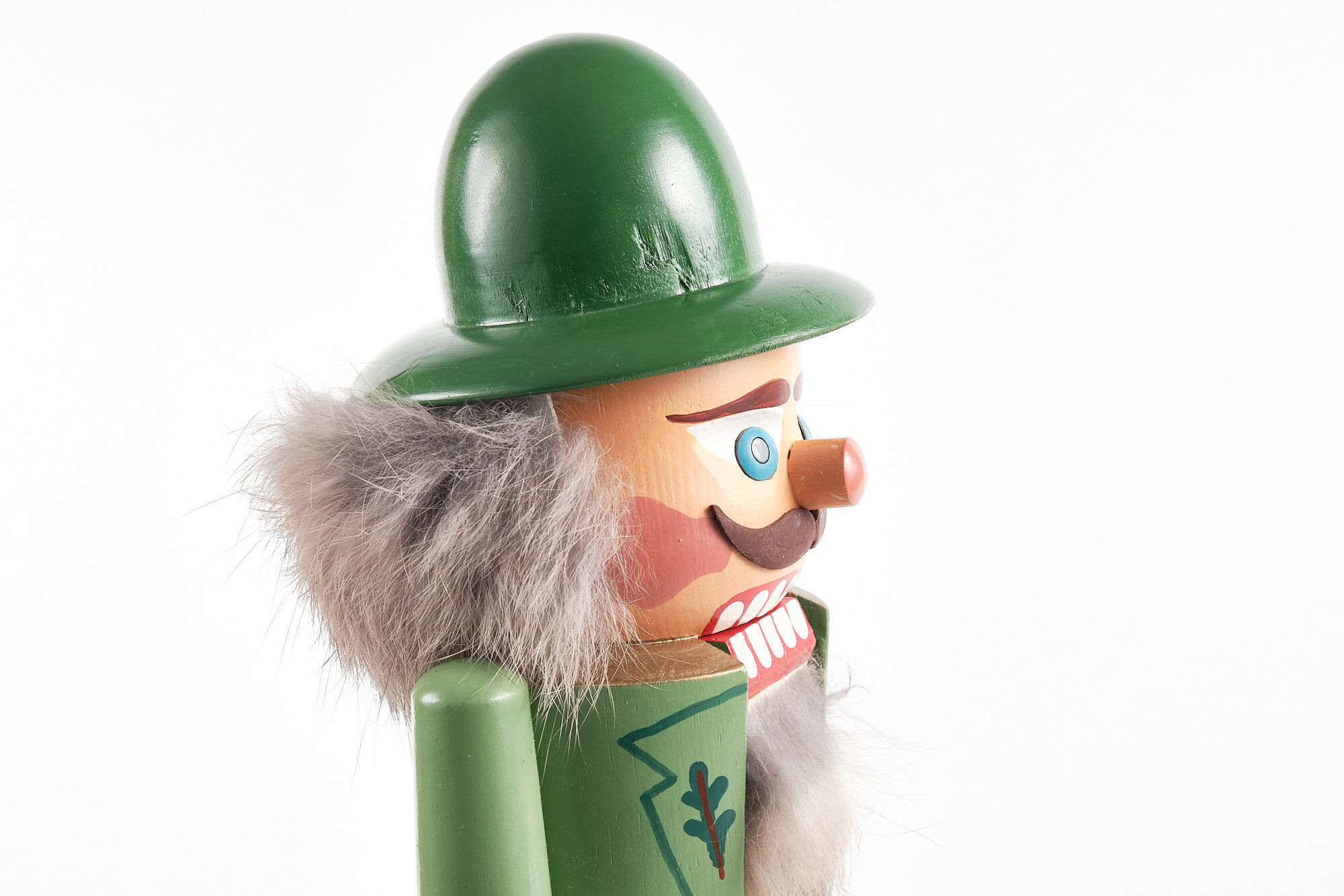 Nutcracker Erzgebirge, sculpted, vintage, GDR hussar.