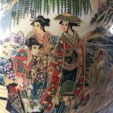 Antique Satsuma porcelain vase, Japan, late 19th-early 20th century