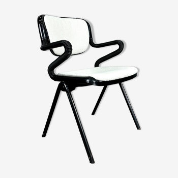 Vertebra chair by Emilio Ambasz & Giancarlo Piretti