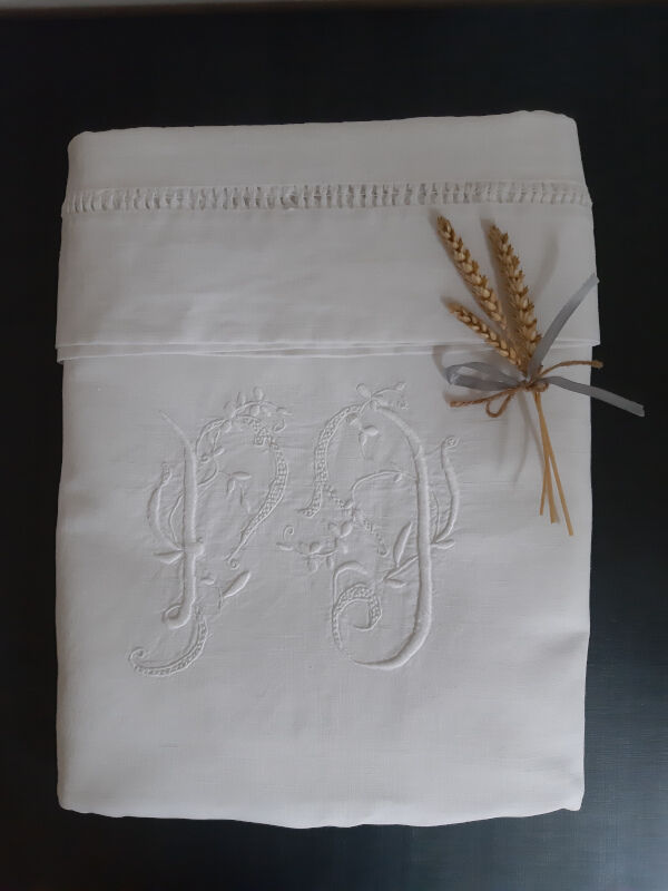 Old linen yarn embroidered and monogrammed