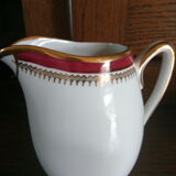 Ensemble pot à lait en porcelaine de Limoges et sa tasse
