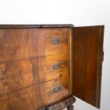 Italian art deco walnut chest of drawers, 1940s.