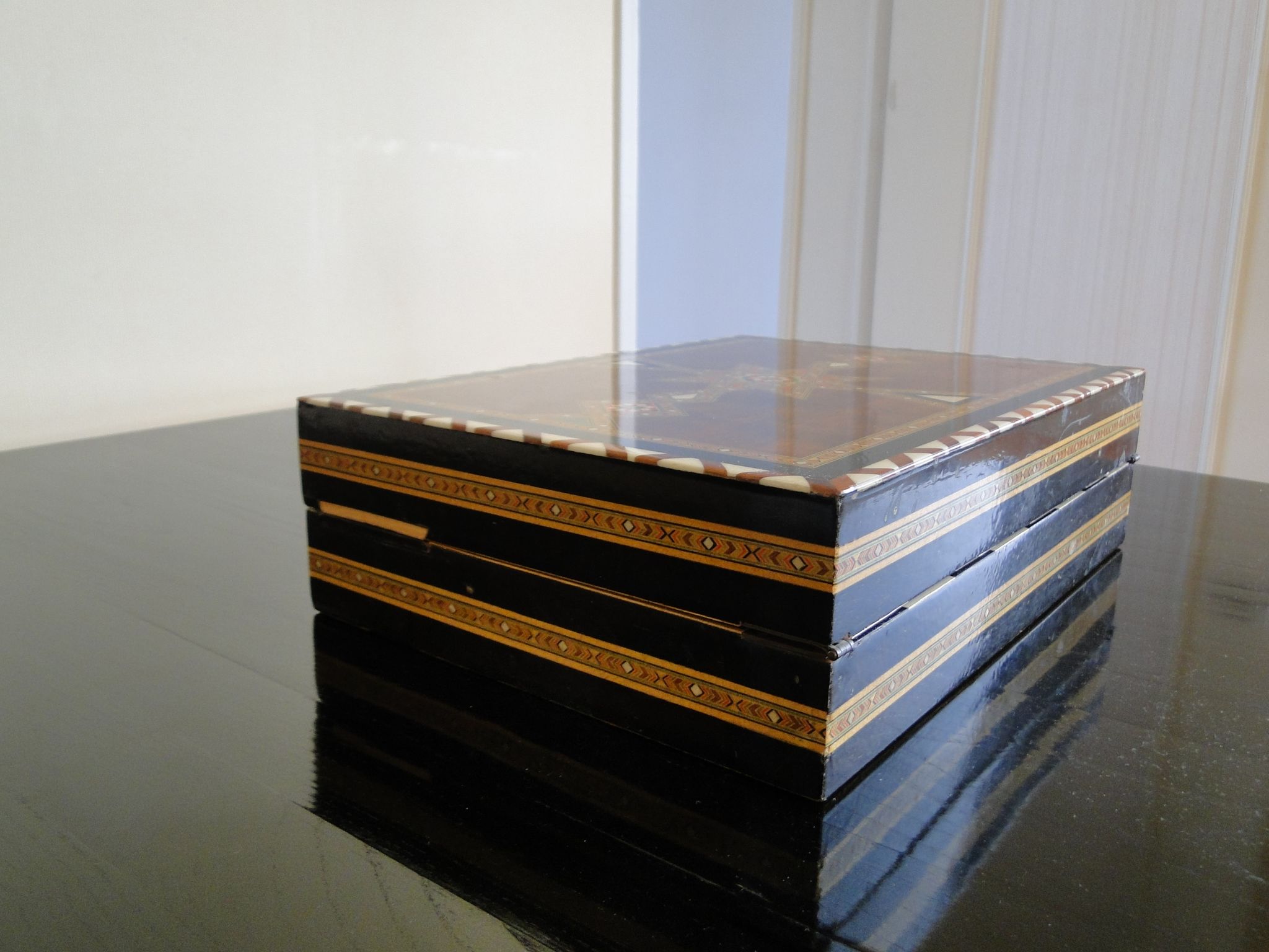 Vintage syrian chess board box wooden mosaic inlaid marquetry