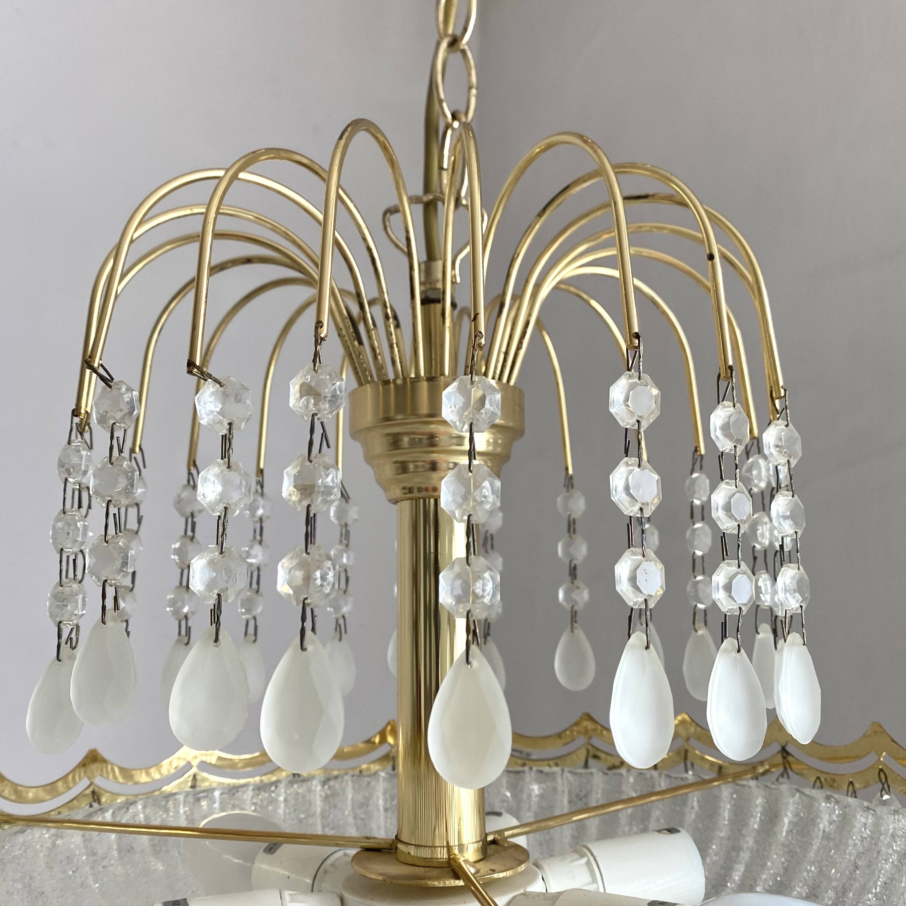 Gold metal basin pendant light with tassels - Italy