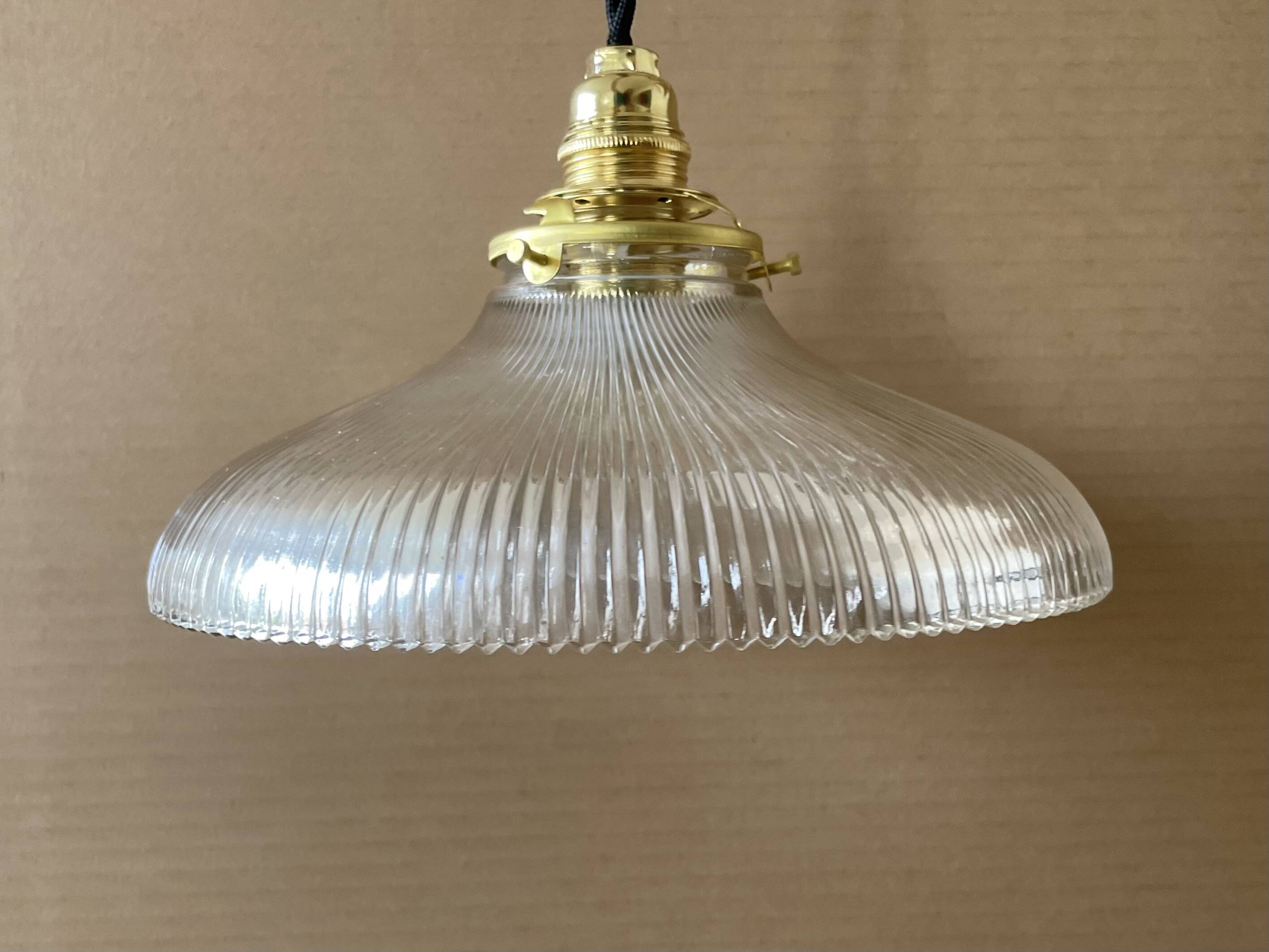 Old holophane suspension