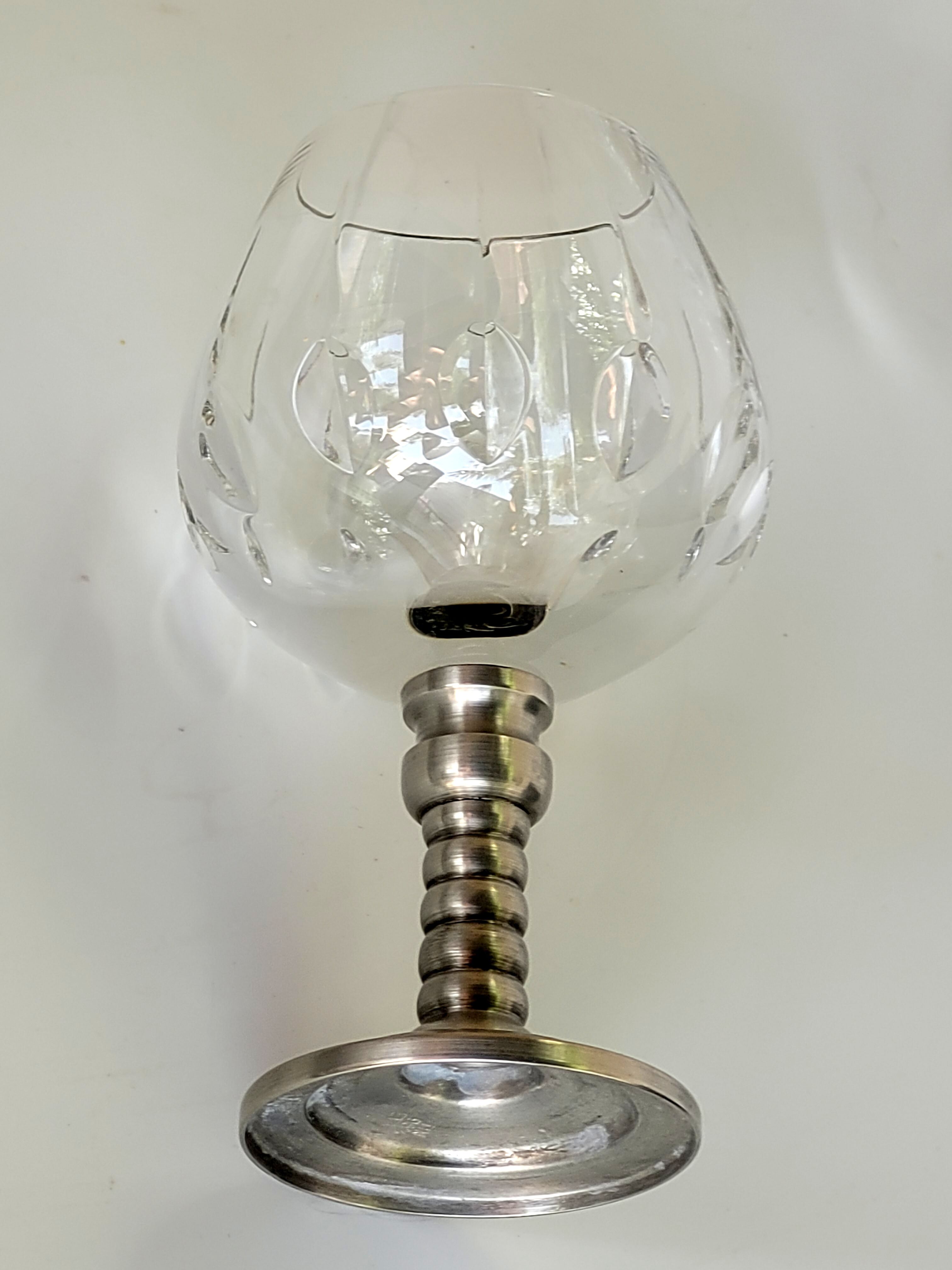 Series of eight crystal wine glasses with tin foot 95° 350 ml