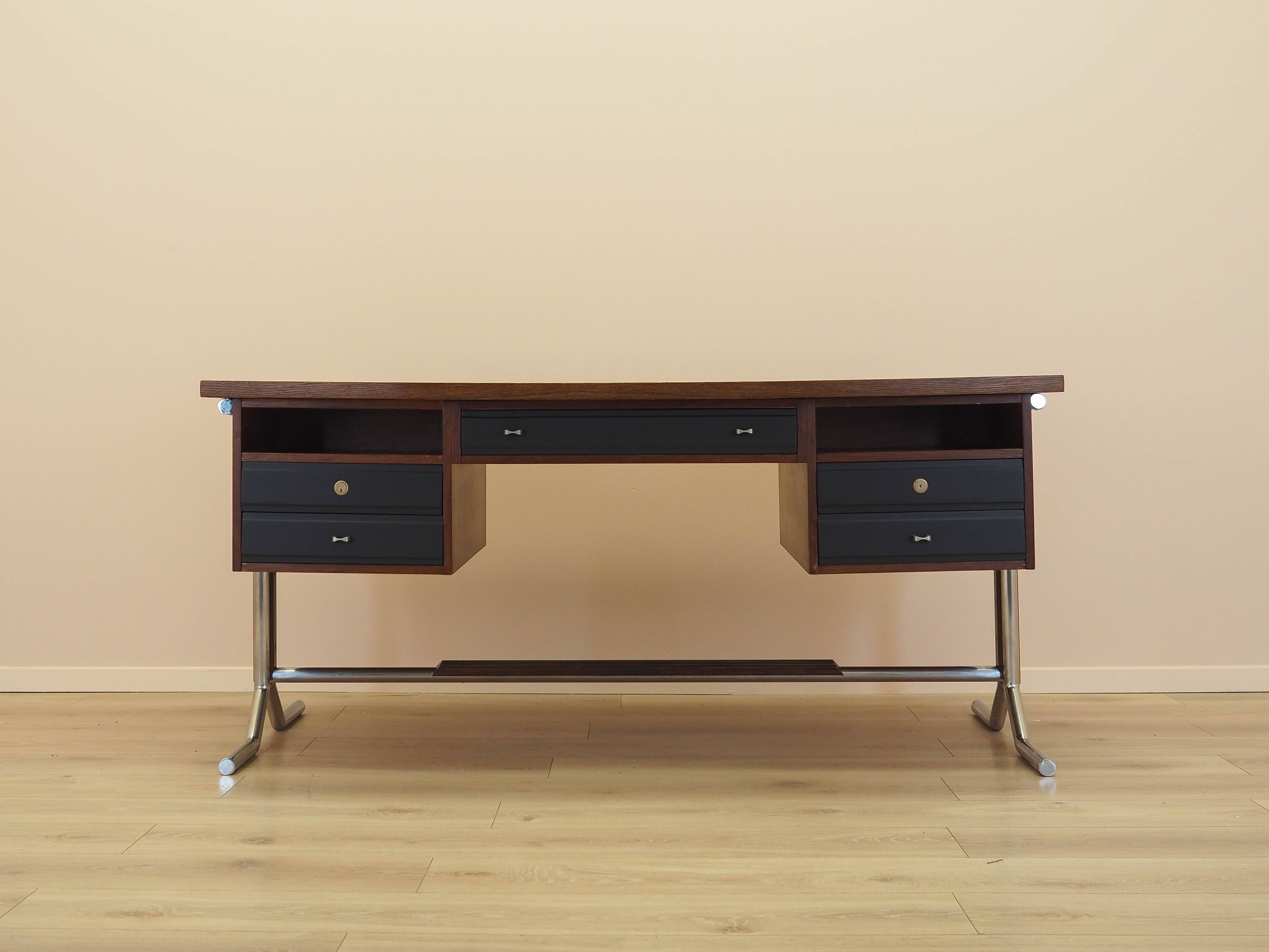 Bureau en noyer, Italie années 1970
