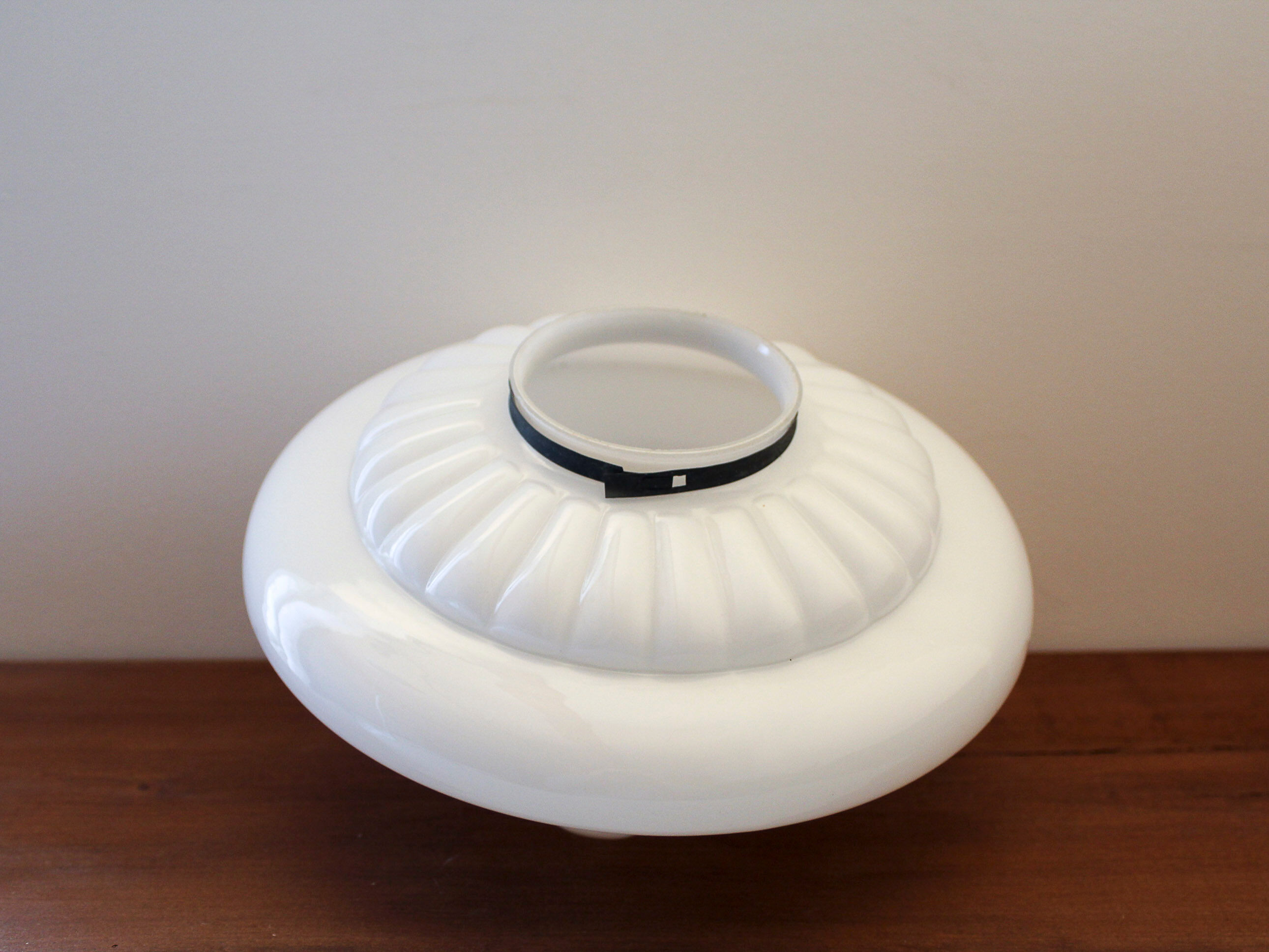 Opaline art deco for ceiling lamp