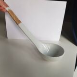Louche de service à soupe en céramique blanche vintage