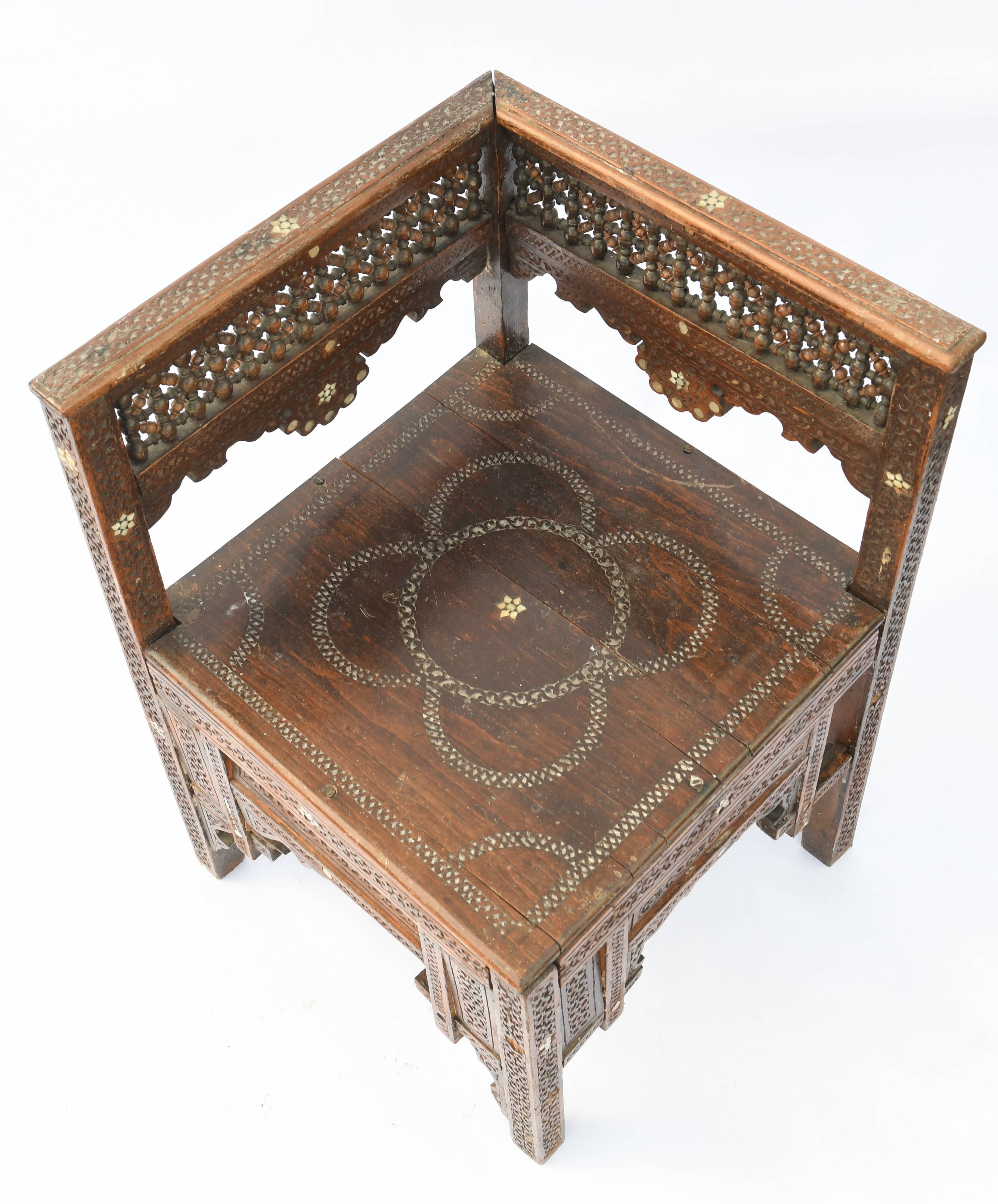 Oriental corner armchair