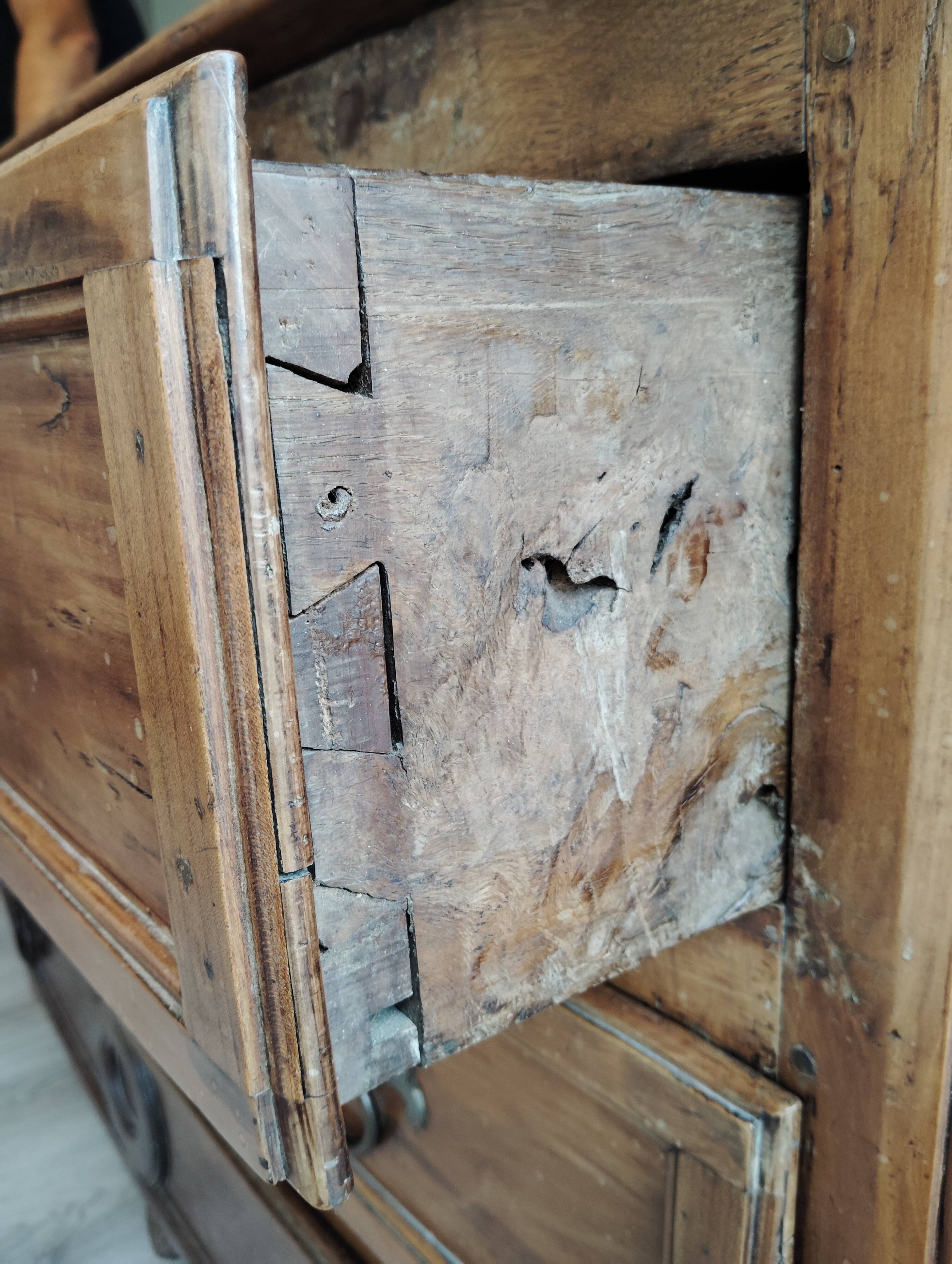 Commode XVIII façade half-moon