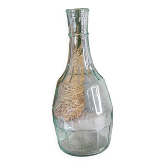 Bistro-style carafe