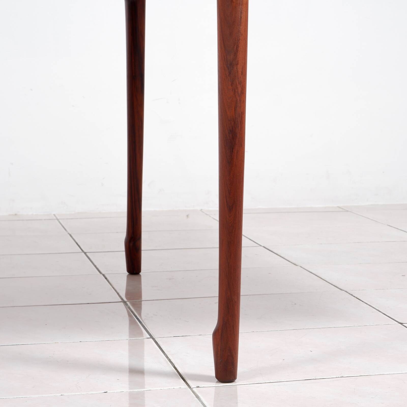 Grande table à manger extensible en palissandre brésilien par H. Sigh & Son