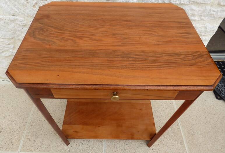 Chic 1930s Art Deco wooden pedestal table