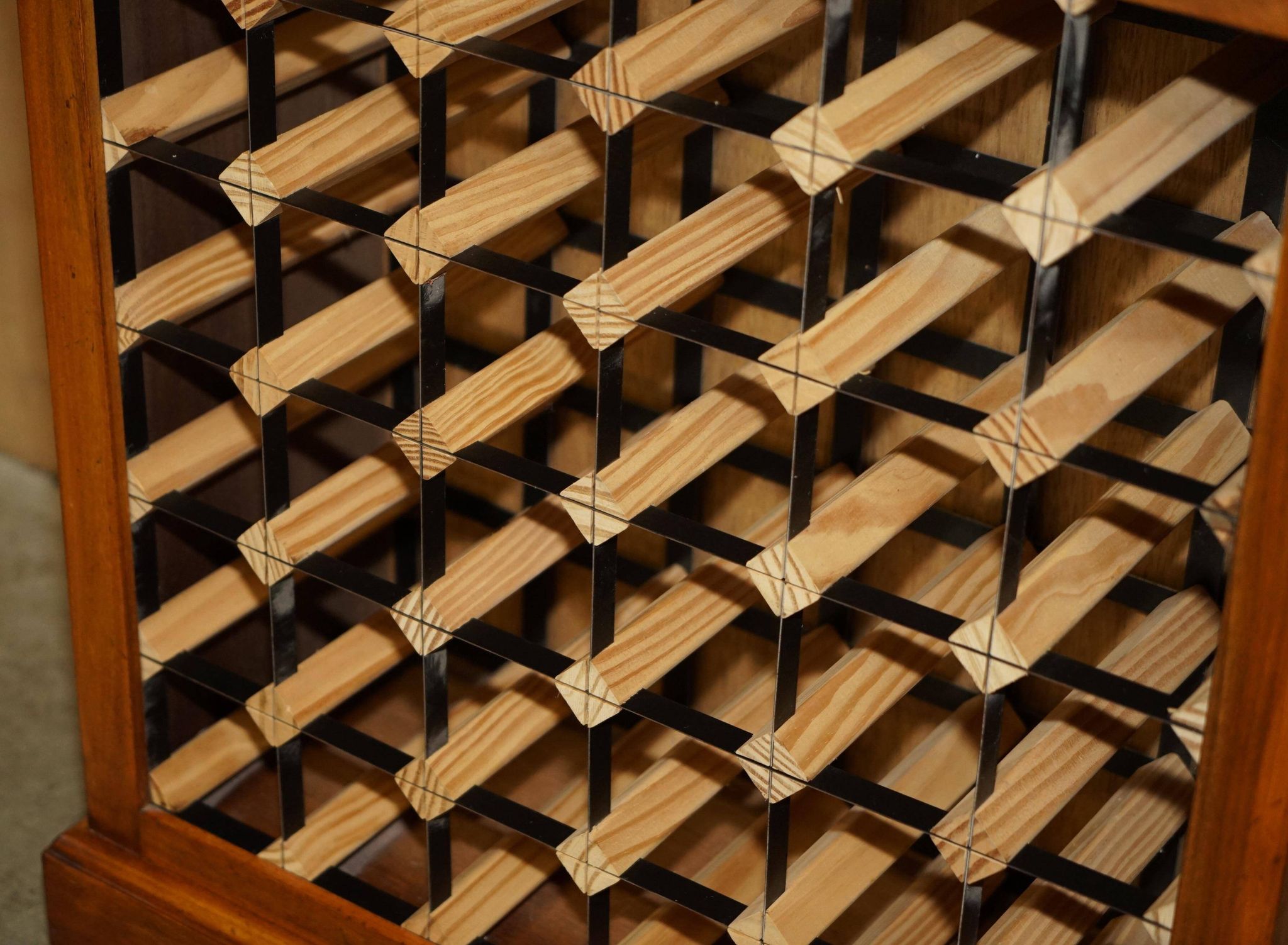 Flamed walnut sideboard for 36 bottles with drawer