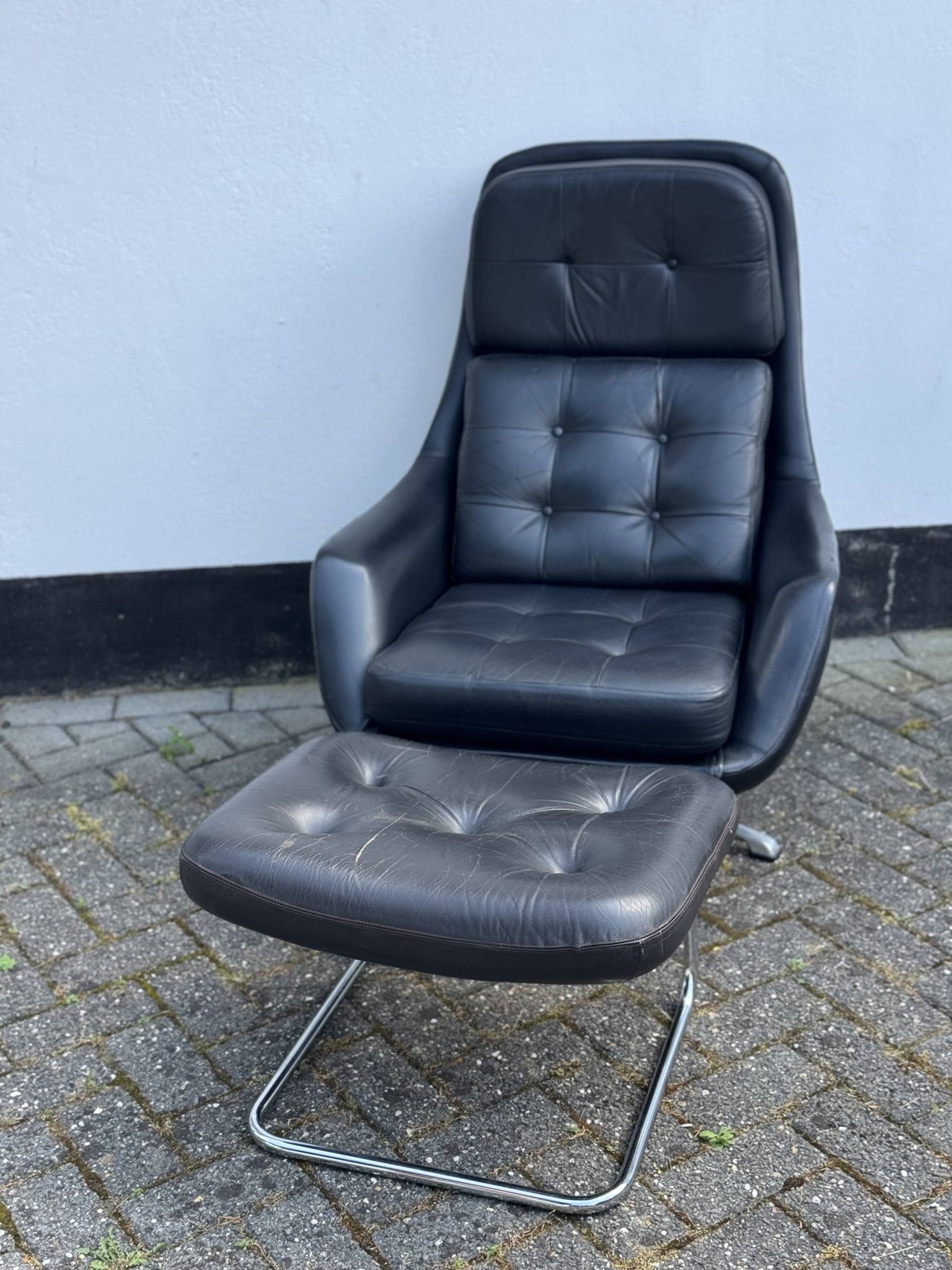 Fauteuil pivotant vintage Bramia avec repose-pieds