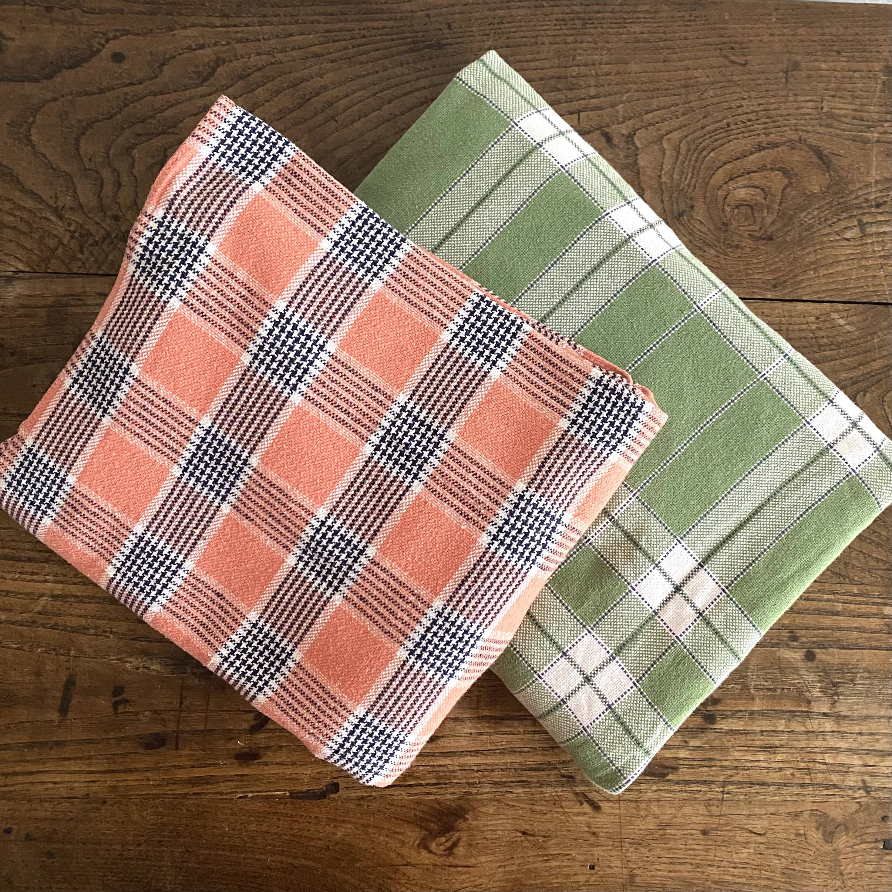Rectangular checkered tablecloth 140X220