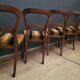 Lot suite de 6 chaises signées G. Rogers. en bois massif et velours