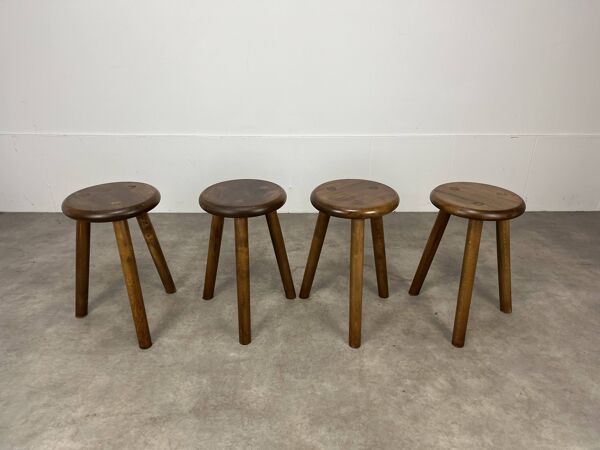 4 tabourets tripodes en bois