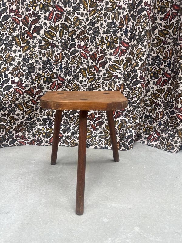 Tabouret tripode