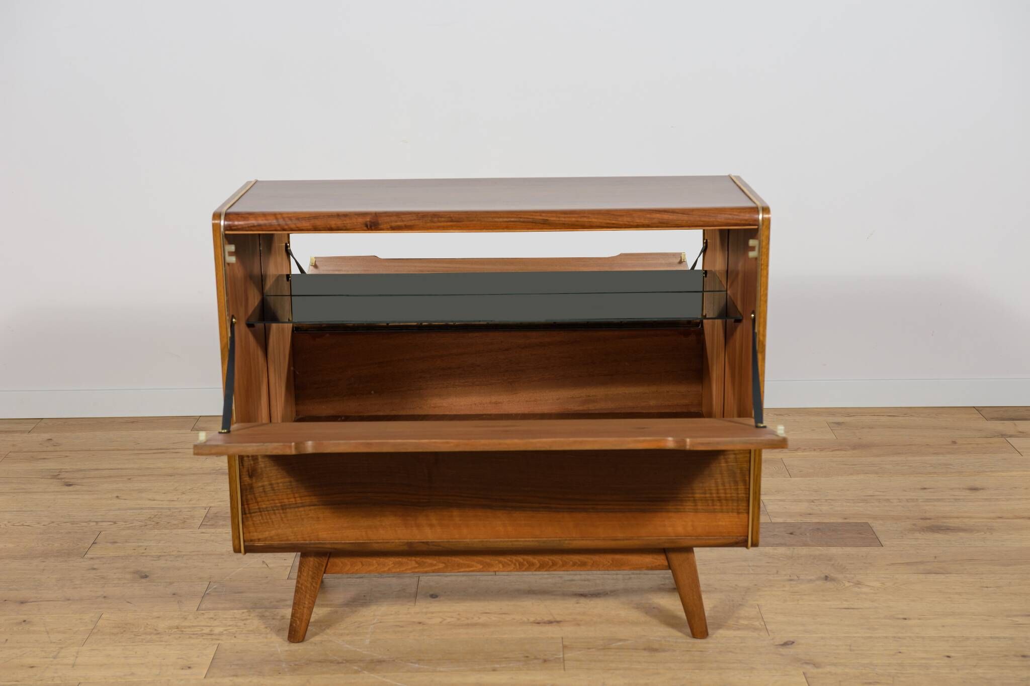 Bar cabinet model U391 by Bohumil Landsman for Jitona, 1960s