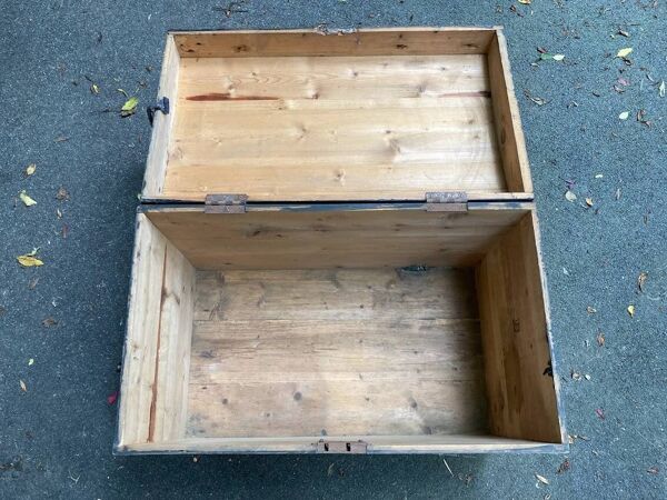 Malle de voyage en bois, ancienne L.75 x P.44 x H.54