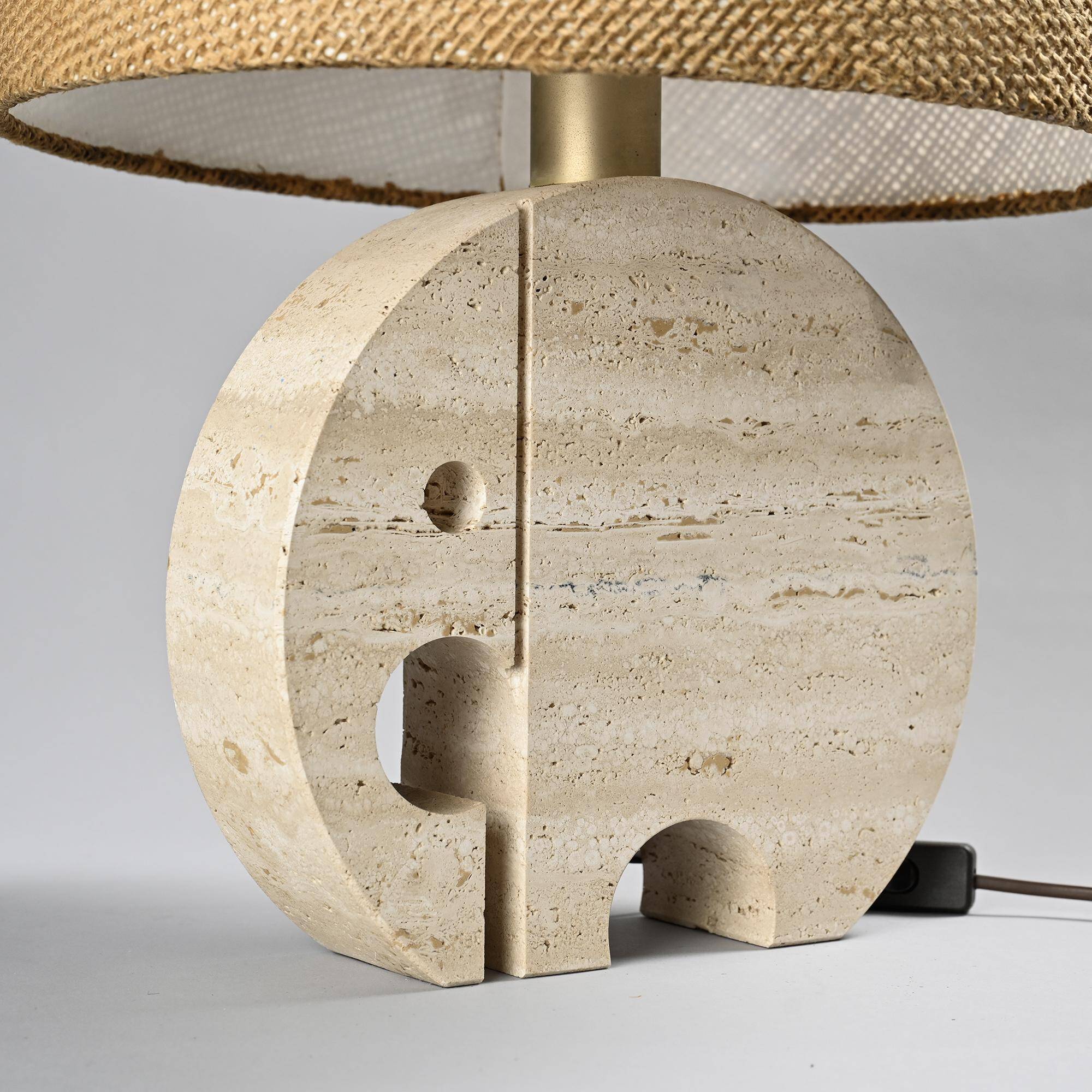 Paire de lampes de table "Éléphant" en travertin par Fratelli Mannelli, vers 1970