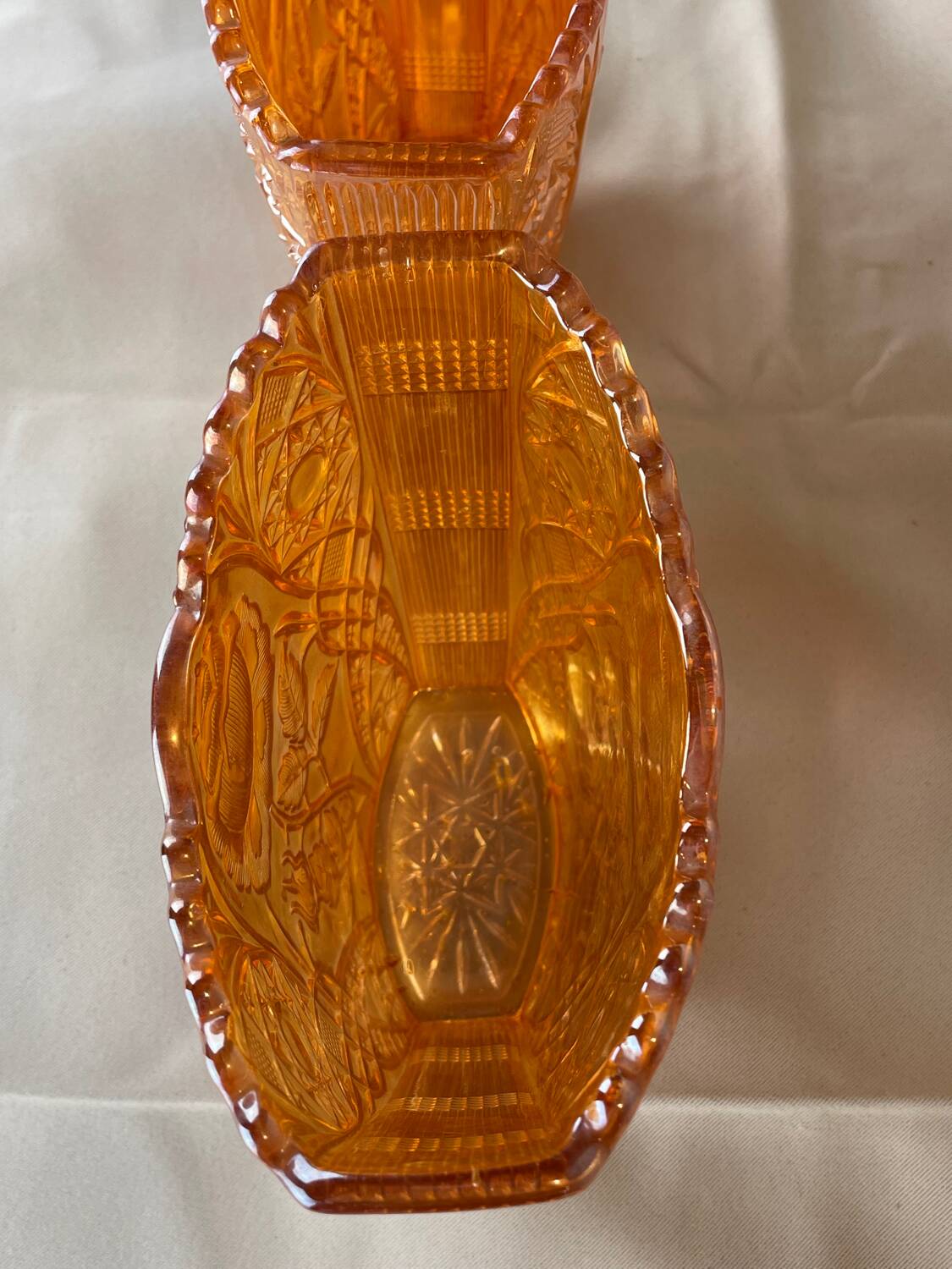 Pair of garden rose vases made of Brockwitz carnival glass, 1915